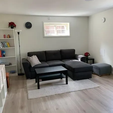Moderne Og Fullt Utstyrt 3-rom Hageleilighet Sentrum Naer Apartamento *