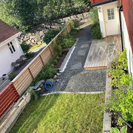 Apartman Moderne Og Fullt Utstyrt 3-rom Hageleilighet Sentrum Naer