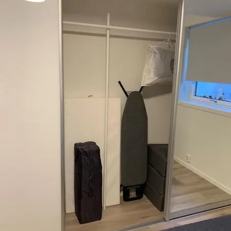 Moderne Og Fullt Utstyrt 3-rom Hageleilighet Sentrum Naer Apartman