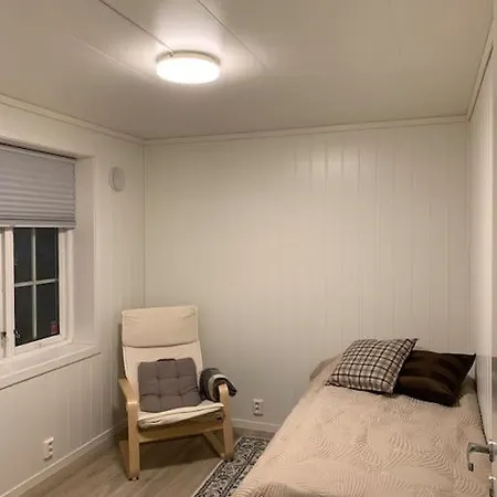 Moderne Og Fullt Utstyrt 3-rom Hageleilighet Sentrum Naer Apartamento *