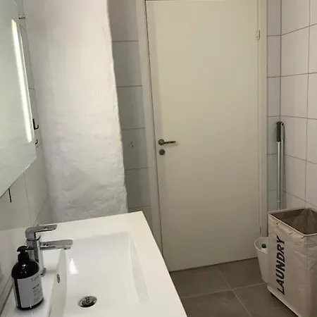 Apartman Moderne Og Fullt Utstyrt 3-rom Hageleilighet Sentrum Naer *