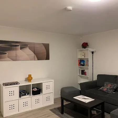 Apartman Moderne Og Fullt Utstyrt 3-rom Hageleilighet Sentrum Naer *