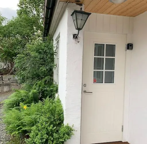 Moderne Og Fullt Utstyrt 3-rom Hageleilighet Sentrum Naer * Bergen