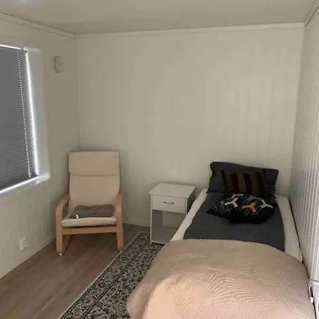 Lejlighed Moderne Og Fullt Utstyrt 3-rom Hageleilighet Sentrum Naer Bergen