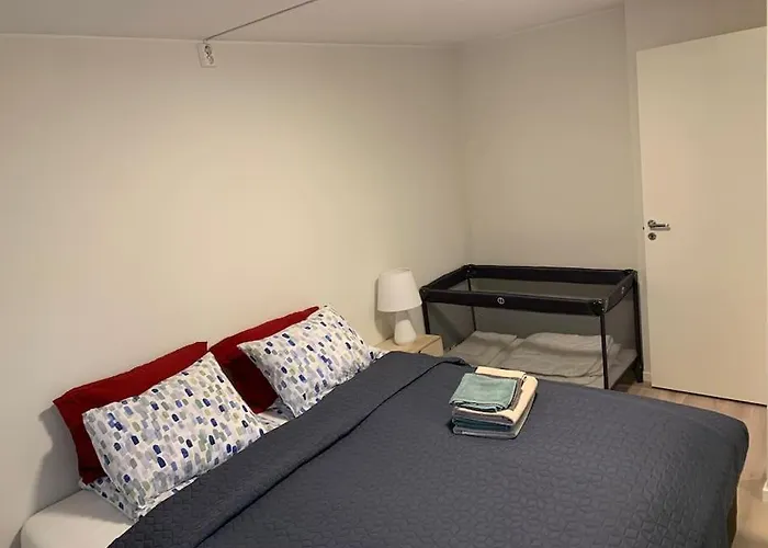 Apartamento Moderne Og Fullt Utstyrt 3-rom Hageleilighet Sentrum Naer Bergen