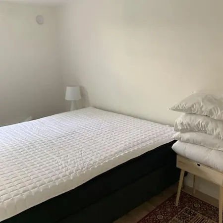 Moderne Og Fullt Utstyrt 3-rom Hageleilighet Sentrum Naer * ברגן