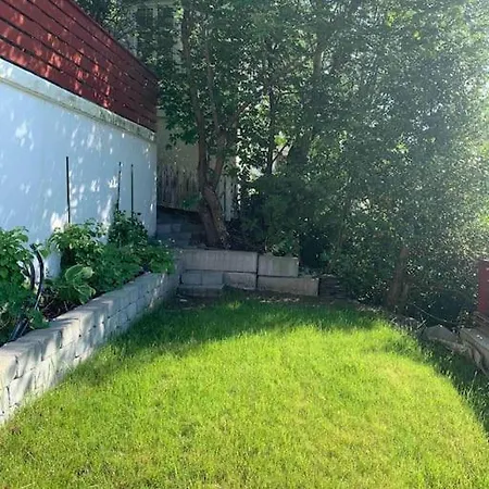 Moderne Og Fullt Utstyrt 3-rom Hageleilighet Sentrum Naer Bergen