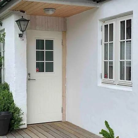 Moderne Og Fullt Utstyrt 3-rom Hageleilighet Sentrum Naer Bergen