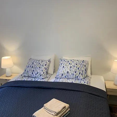 דירה Moderne Og Fullt Utstyrt 3-rom Hageleilighet Sentrum Naer *